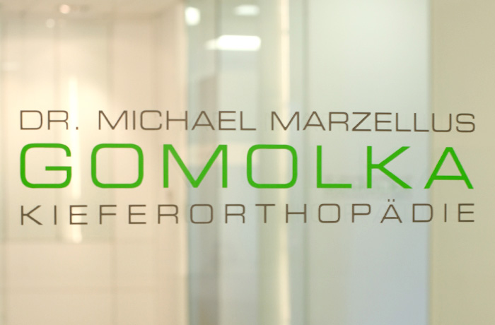 Eingang Dr. M. Gomolka Praxis Stuttgart Zuffenhausen Feuerbach